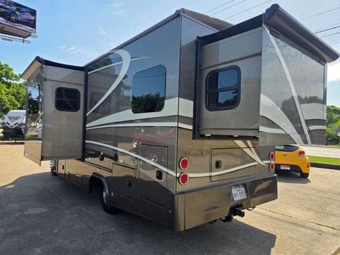 Used 2016 Mercedes-Benz Sprinter 3500 image 3