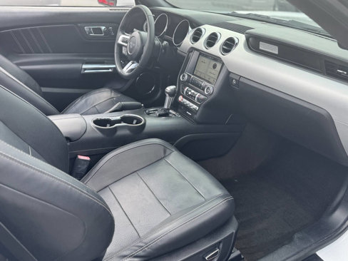 Used 2017 Ford Mustang Premium image 12