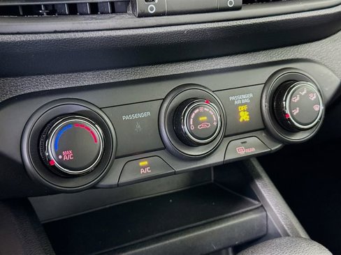 Used 2023 Kia Forte LXS w/ LXS Technology Package image 17