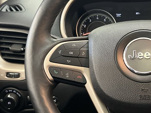 Used 2014 Jeep Cherokee Limited w/ Luxury Group image 35