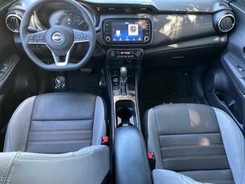 Used 2023 Nissan Kicks SR image 2