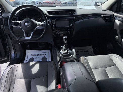 Used 2018 Nissan Rogue Sport SL image 13