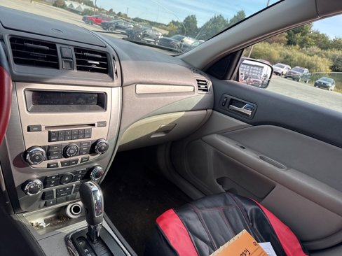 Used 2010 Ford Fusion SE image 34