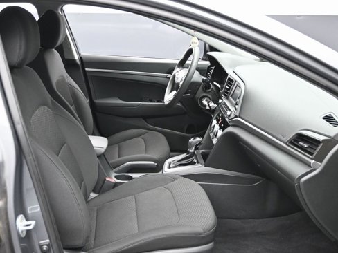 Used 2019 Hyundai Elantra SE w/ Cargo Package image 28