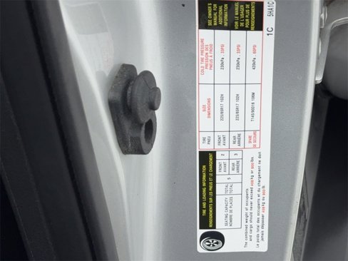 Used 2018 Nissan Rogue SV image 56