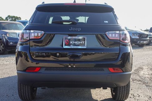 New 2025 Jeep Compass Latitude w/ Altitude Special Edition image 7