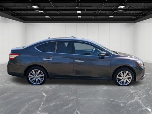 Used 2015 Nissan Sentra SL w/ SL Premium Package image 6