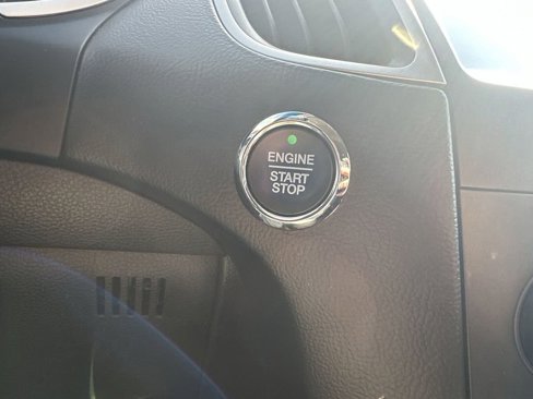 Used 2020 Ford Edge SEL image 16