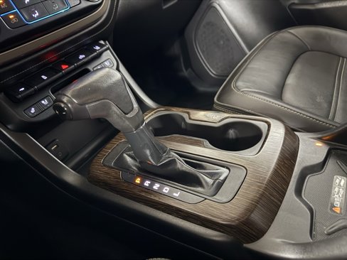 Used 2018 GMC Canyon Denali image 15