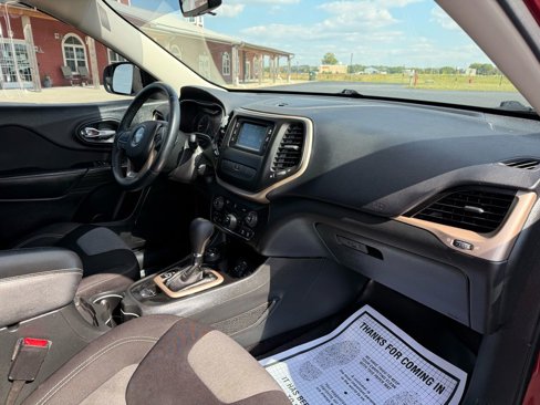 Used 2014 Jeep Cherokee Latitude image 14