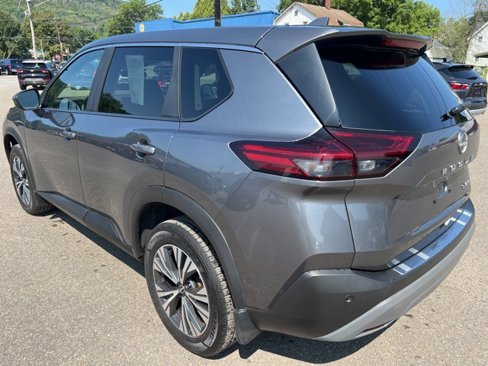 Used 2023 Nissan Rogue SV image 3