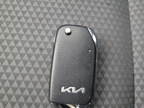 Used 2023 Kia Soul LX w/ LX Technology Package image 32