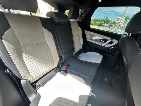 Used 2020 Land Rover Discovery Sport SE R-Dynamic image 35