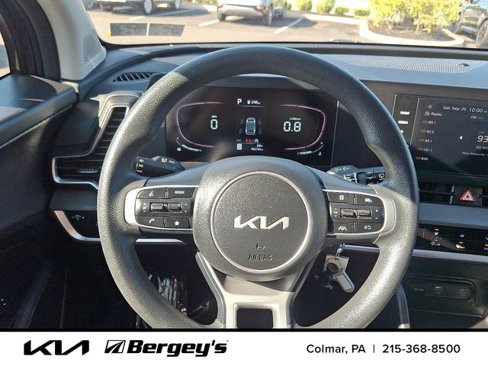 Used 2023 Kia Sportage LX image 17