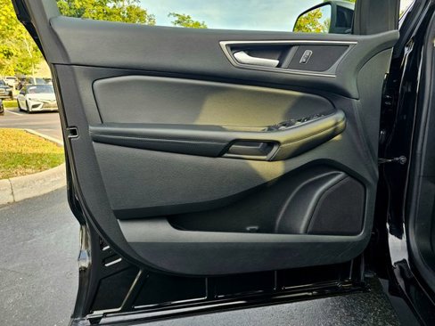 Used 2021 Ford Edge SEL w/ Convenience Package image 21