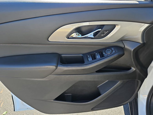 Certified 2021 Chevrolet Traverse LS w/ LPO, Blackout Package image 21
