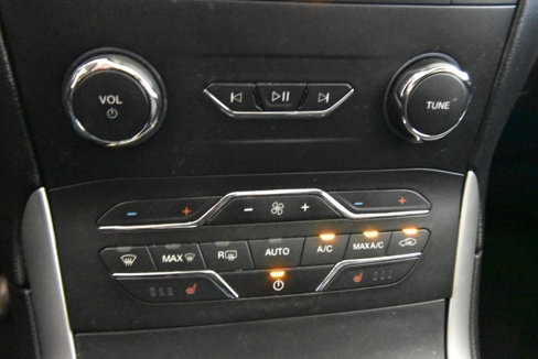 Used 2020 Ford Edge SEL w/ Convenience Package image 19