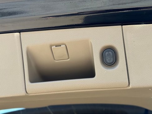 Used 2019 GMC Yukon SLT w/ Open Road Package image 15