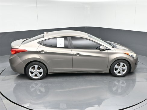 Used 2013 Hyundai Elantra GLS image 12
