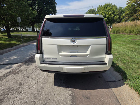 Used 2015 Cadillac Escalade ESV Premium image 6