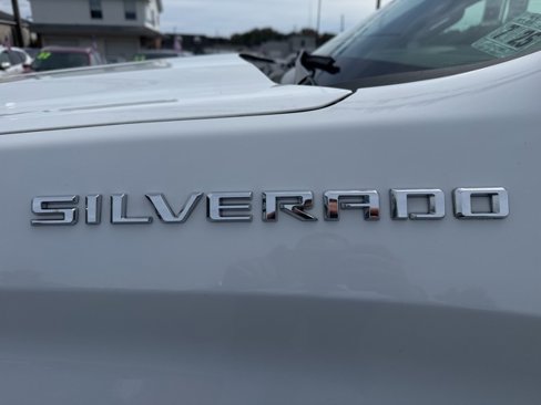 Used 2020 Chevrolet Silverado 1500 Custom w/ Custom Value Package image 8