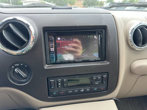 Used 2005 Ford Expedition Eddie Bauer image 15