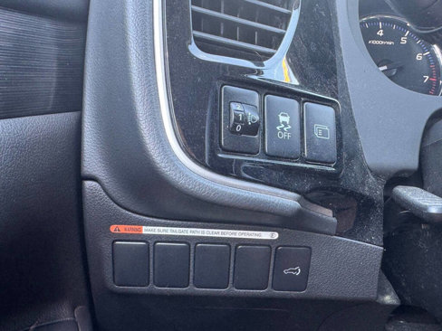 Used 2016 Mitsubishi Outlander GT image 23
