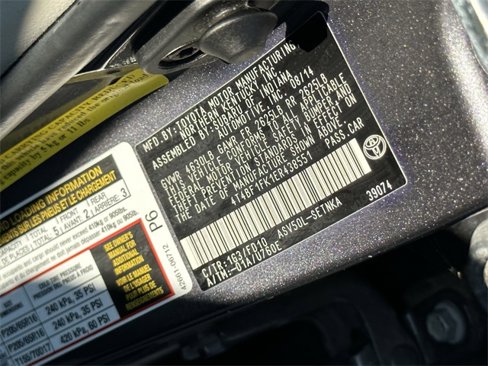 Used 2014 Toyota Camry L image 10