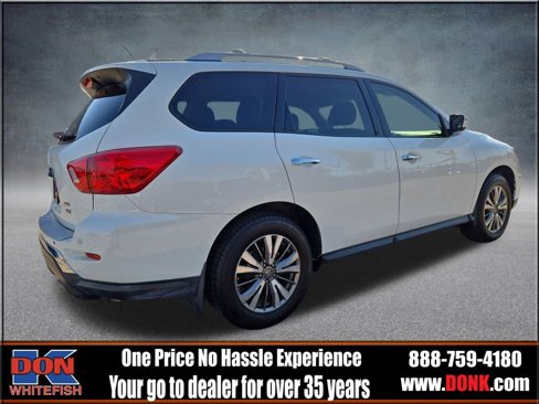 Used 2018 Nissan Pathfinder SV image 8