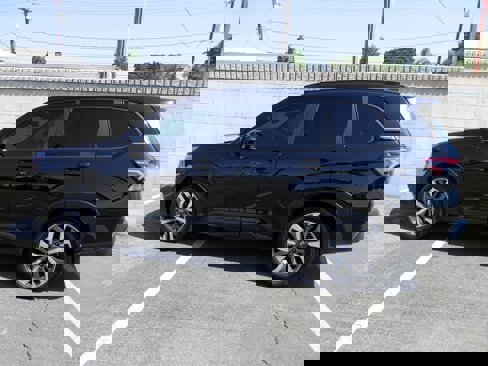 Used 2025 Subaru Forester Touring image 5
