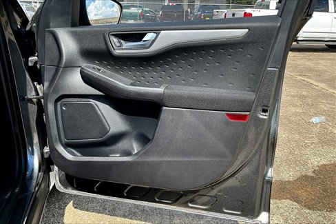 Used 2020 Ford Escape SE image 20