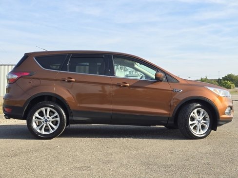 Used 2017 Ford Escape SE image 22