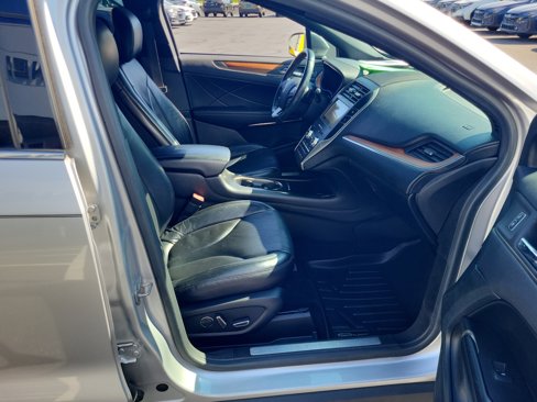 Used 2019 Lincoln MKC Select w/ Select Plus Package image 14