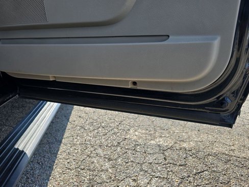Used 2014 Lincoln Navigator L 4WD image 36