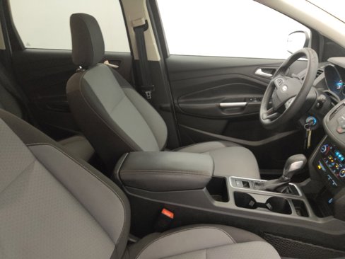 Used 2018 Ford Escape SE image 19