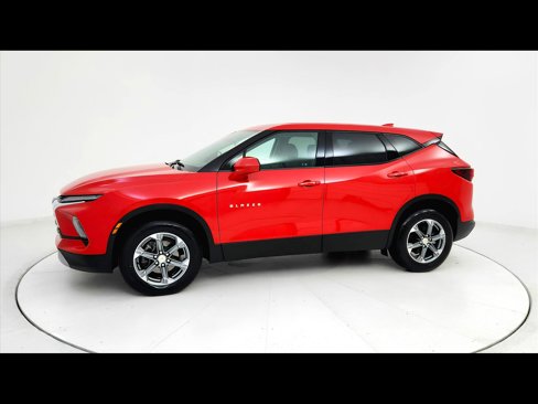 Used 2023 Chevrolet Blazer LT image 1