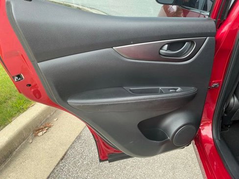 Used 2017 Nissan Rogue Sport S w/ S Appearance Package image 21