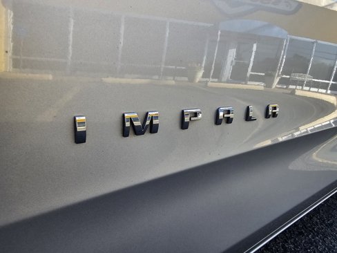 Used 2015 Chevrolet Impala LT image 10