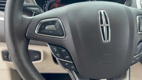 Used 2019 Lincoln MKC Premiere image 16