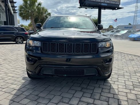Used 2018 Jeep Grand Cherokee Altitude image 6
