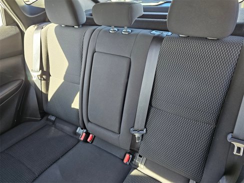 Used 2018 Nissan Rogue Sport S image 11