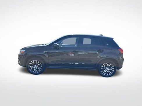 Used 2017 Mitsubishi Outlander Sport SE image 2