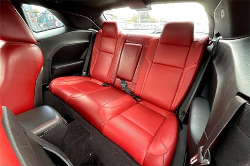 Used 2016 Dodge Challenger SXT Plus image 25