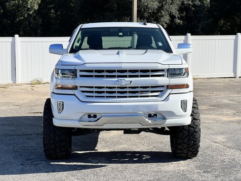 Used 2018 Chevrolet Silverado 1500 LT w/ All Star Edition image 9