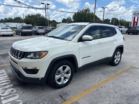 Used 2021 Jeep Compass Latitude image 1