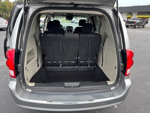 Used 2017 Dodge Grand Caravan SE w/ Power Window Group image 11