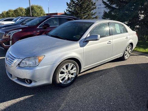 Used 2010 Toyota Avalon XLS image 2