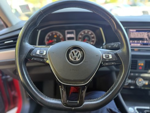 Used 2019 Volkswagen Jetta SE image 19