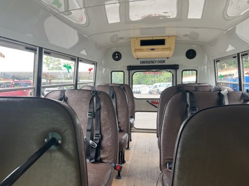 Used 2004 GMC Savana 3500 w/ School Bus Package image 3