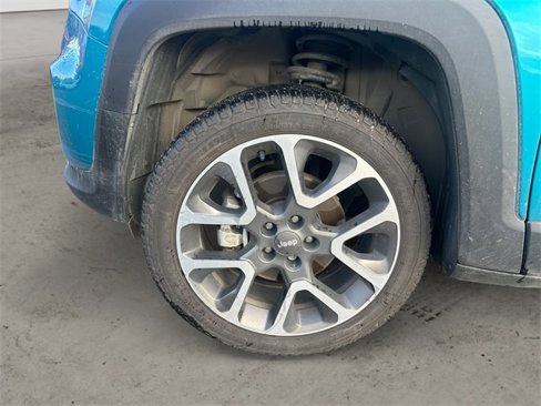 Used 2022 Jeep Renegade Limited w/ Sun, Sound & Wheels Group image 9